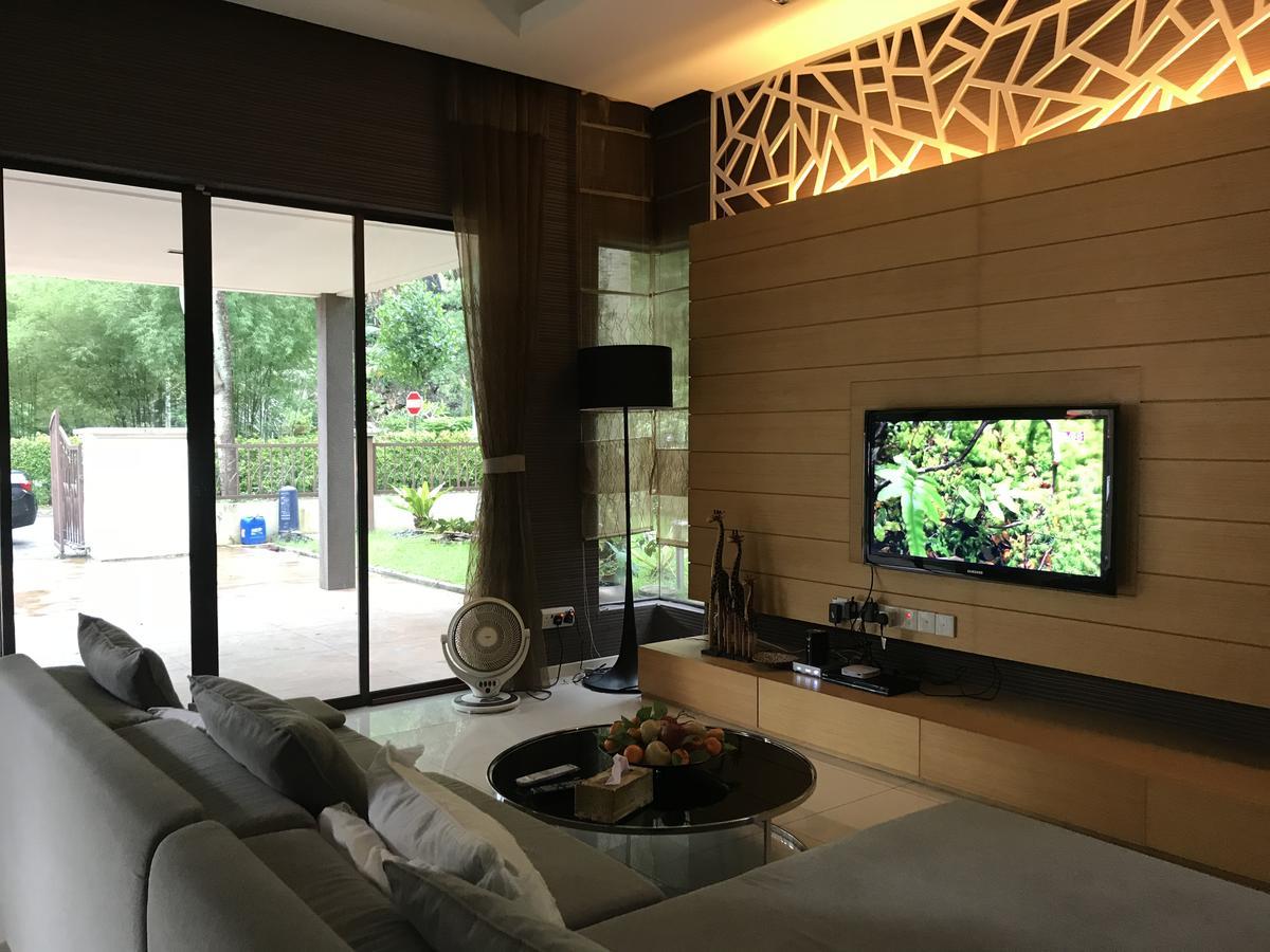 Vila Lakeside Sunway *